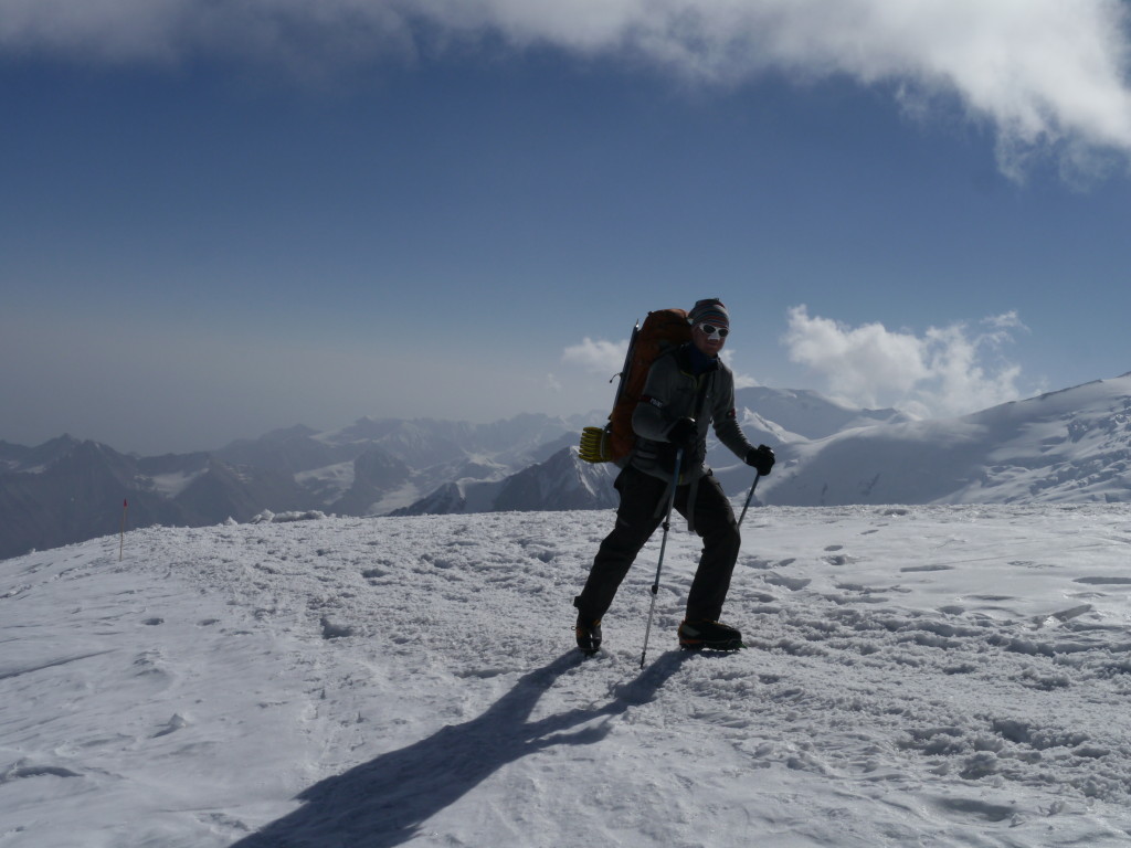 Výstup na pik Razdělanaja 6210 m.n.m.